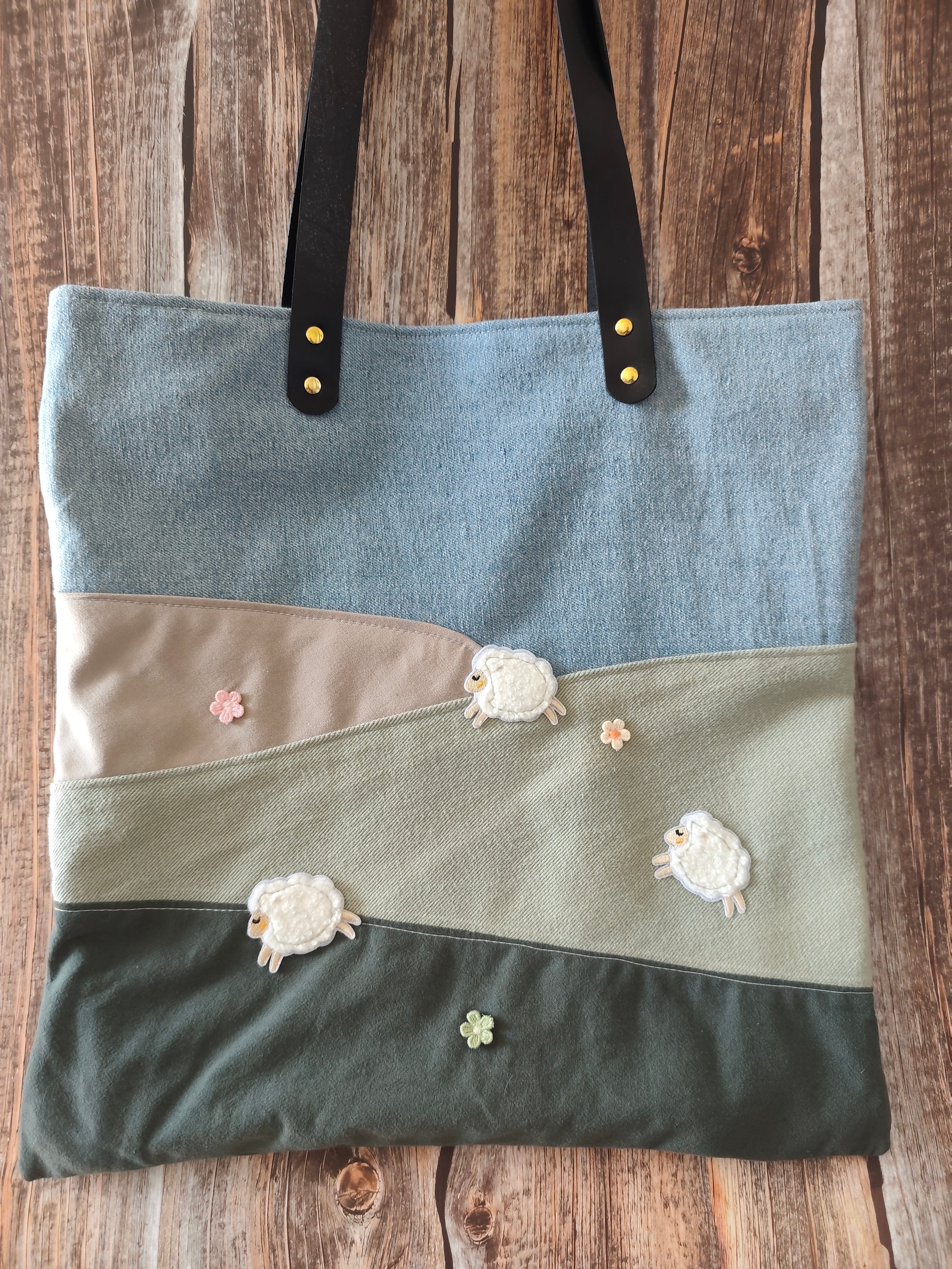 Tote Bag "moutons dans les prés"
